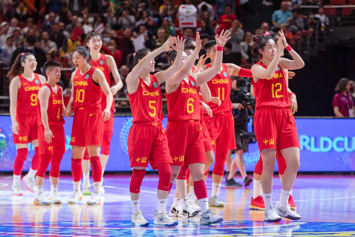 女篮世界杯预选中国对法国第三节
